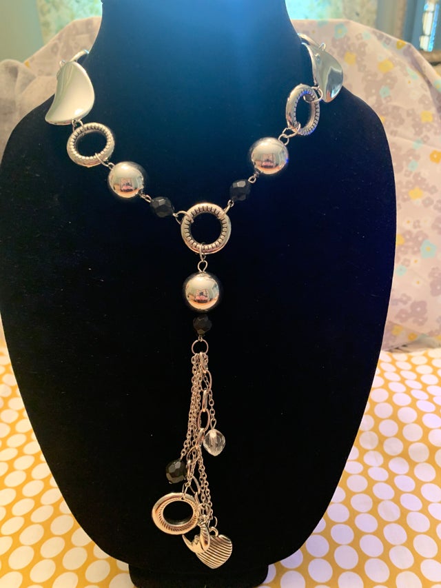 Total eclipse of outlet the heart silver necklace